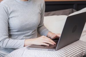 How To Make A Laptop Pillow Desk